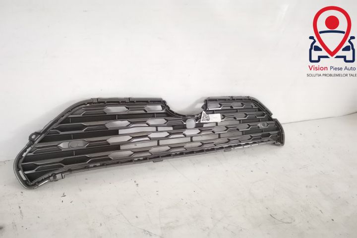 Оригинална централна решетка с 2 сензора в добро състояние / Toyota RA