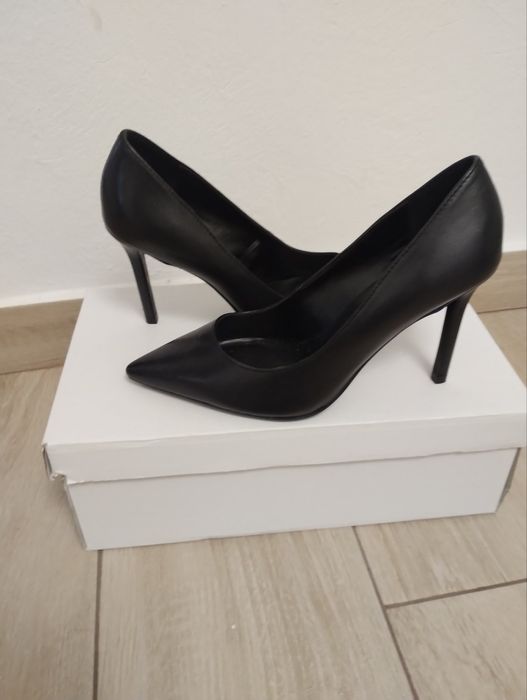 Pantofi de damă stileto