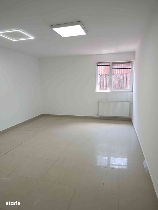 Spatiu pt.birou, prestări servicii, et.1/23mp, Cluj