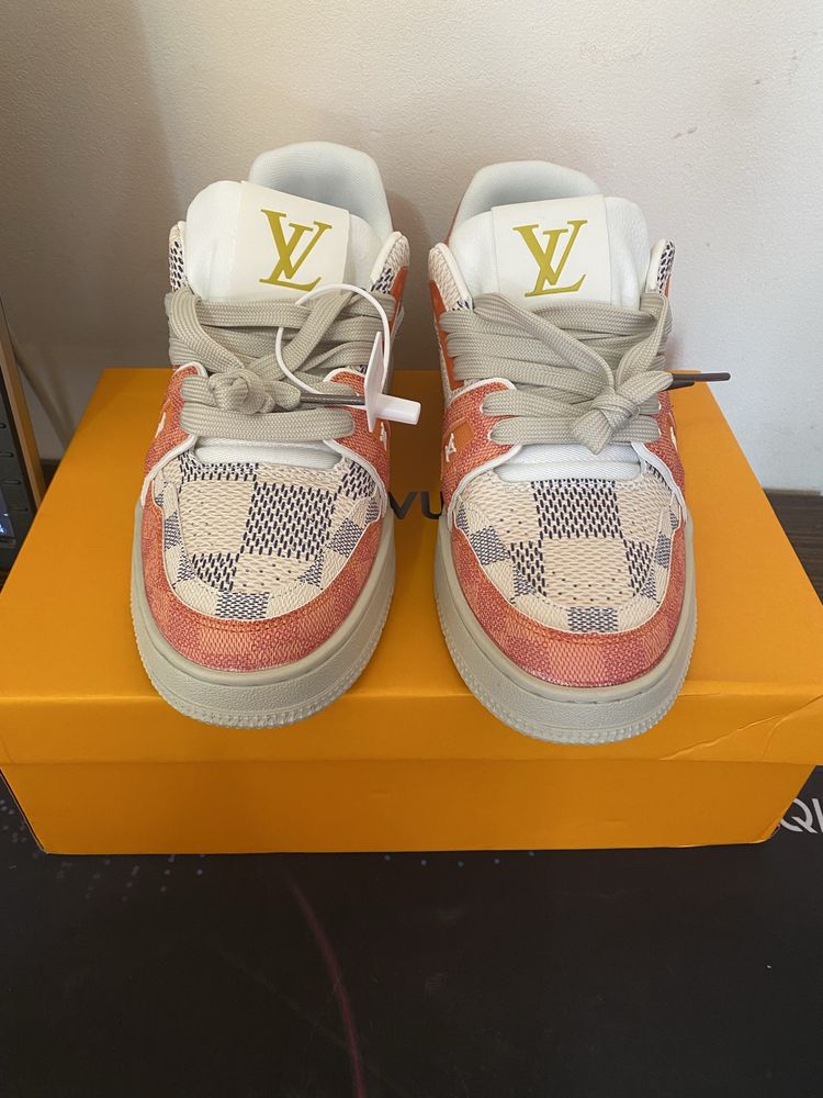 Louis Vuitton Trainers - Size 42