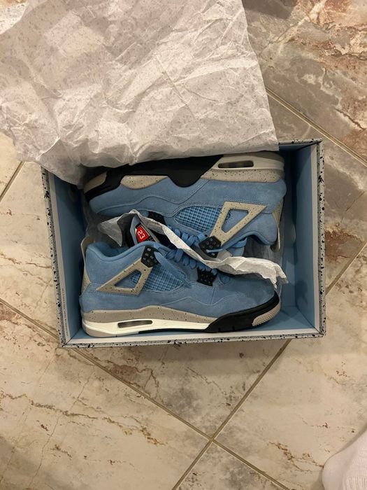 Jordan 4 UNC Blue size US8/41 номер.
