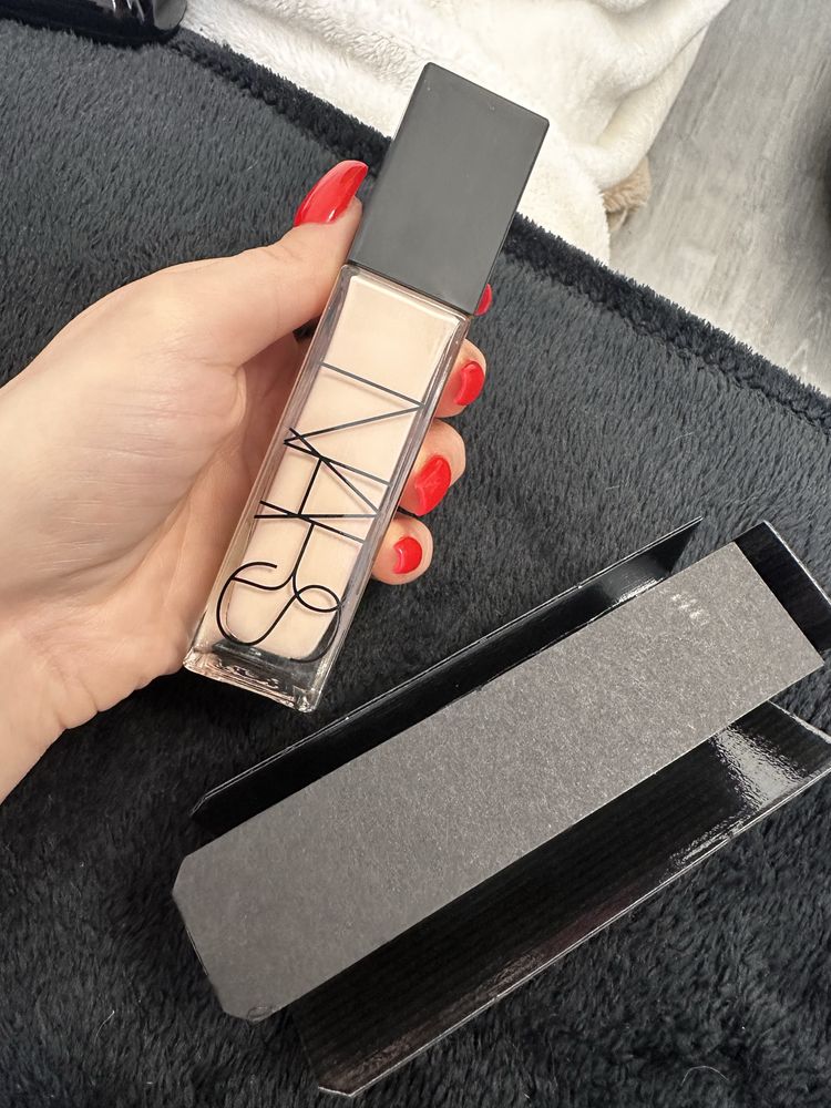 Nars Radiant Longwear Foundation