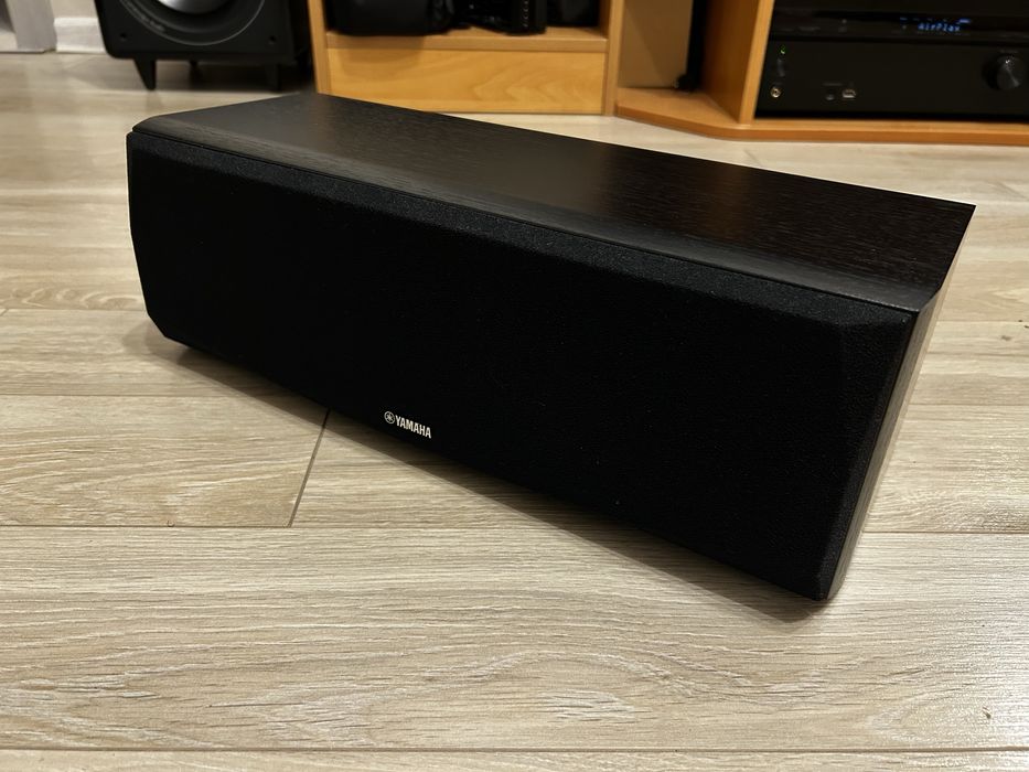 Центральная колонка Yamaha NS-C51