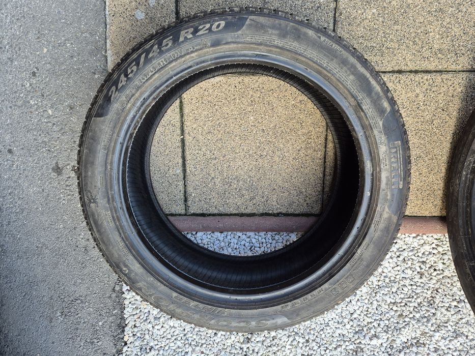 Vând cauciucuri 245/45/20 M+S set complet//Pirelli//imp Germania