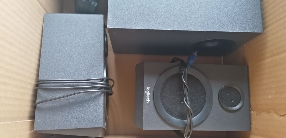 Logitech Z333 80W 2.1  буфер с тонколони