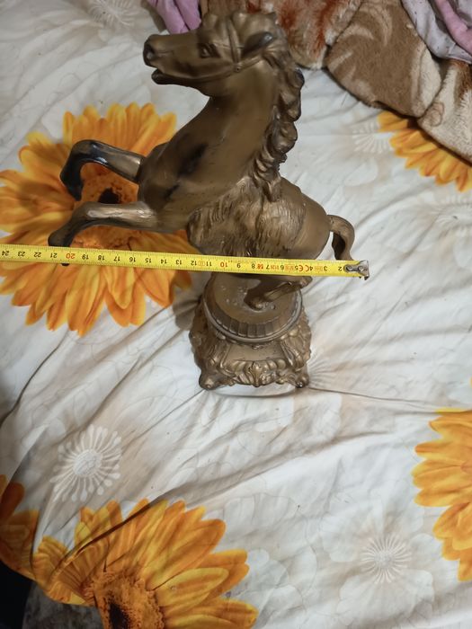 Cal vintage din bronz