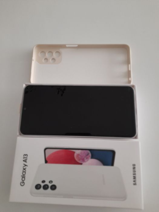 Samsung galaxy A13 128GB ROM 4GB RAM НОВ В КУТИЯ с подарък кейс!