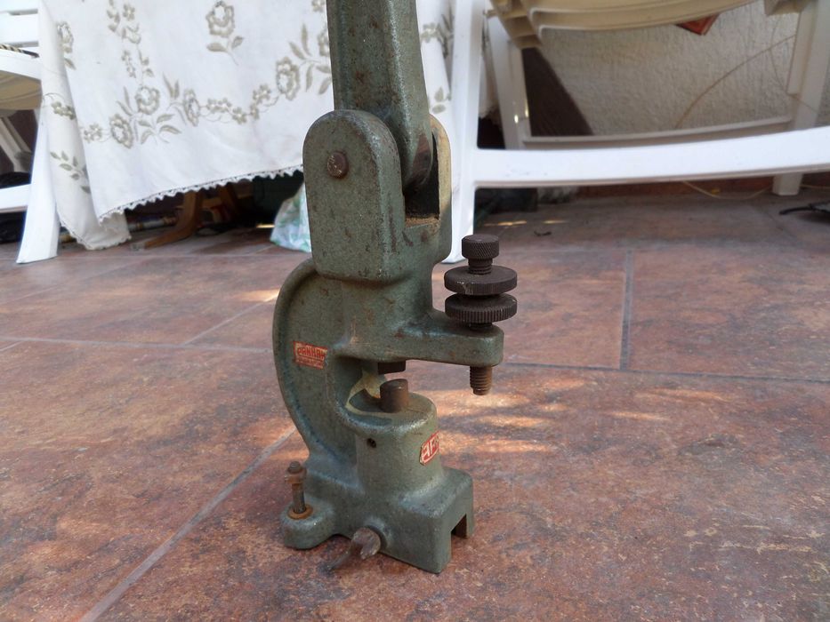 Presa decupat garnituri,capsat,preducea,interscimbabile ,pielarie