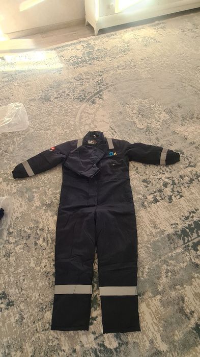 Новая спецовка зимняя не огнеупорный