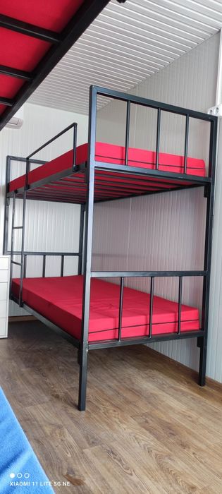 Vând pătuțuri suprapuse Noi.