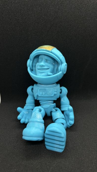 Игрушка космонавт