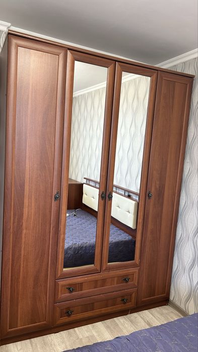 Продам шифоньер б/у