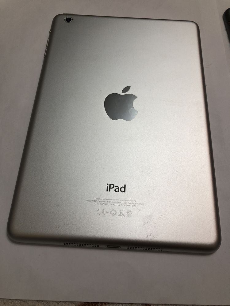 Ipad mini A1432 impecabila ptr piese