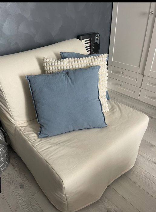 Чисто нов разтегателен фотьойл IKEA