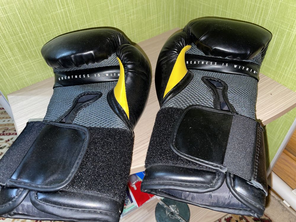 Продам перчаты для бокса (груша ) EVERLAST ORIGINAL