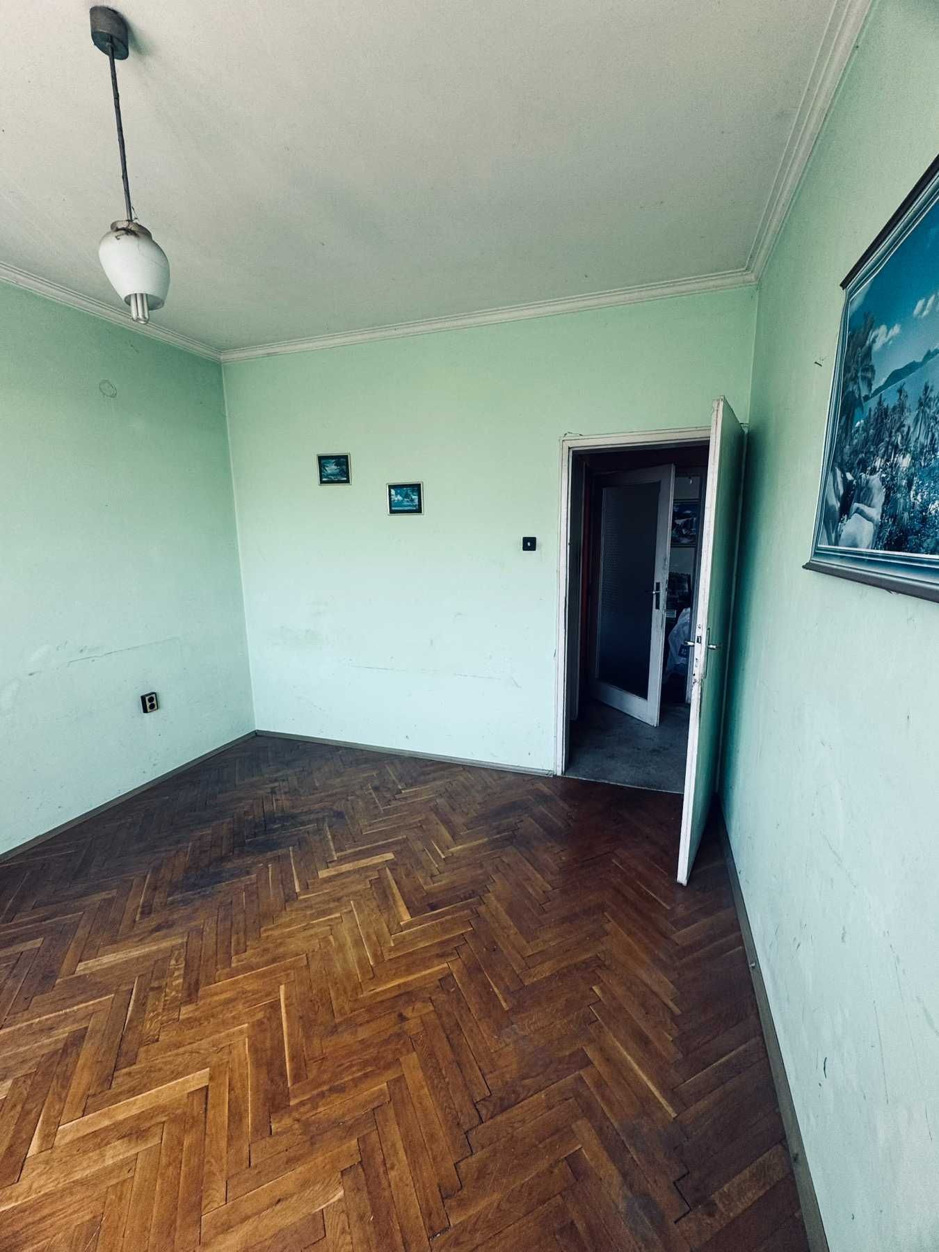 Продавам 3 стаен апартамент БЕЗ КОМИСИОН