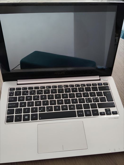 Vând laptop ASUS