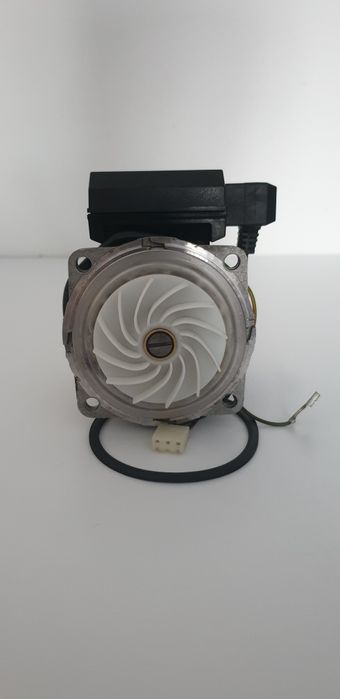 Pomp Wilo FRSL 15/6.7-3 o C Centrala termica Ferroli Domina F24 E