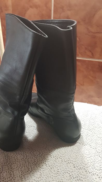 Cizme dans românesc