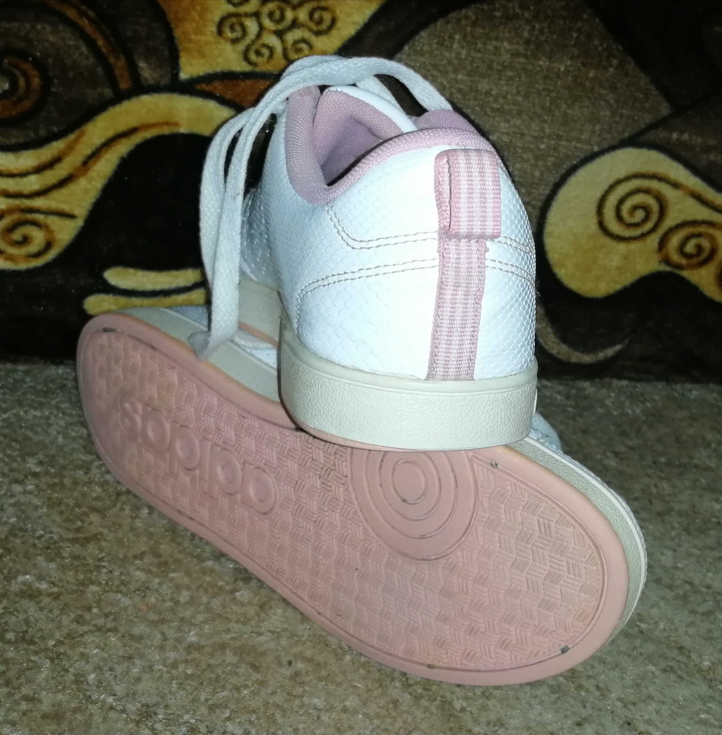 Маратонки Adidas