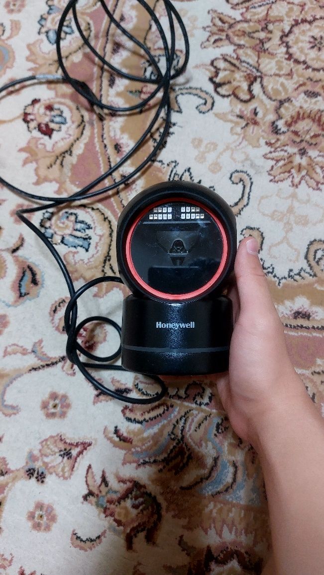 СКАНЕР ШТРИХ-Кодов. Honeywell orbit  HF680.