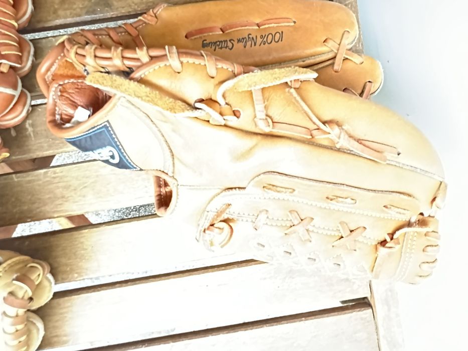 Беизболна екипировка