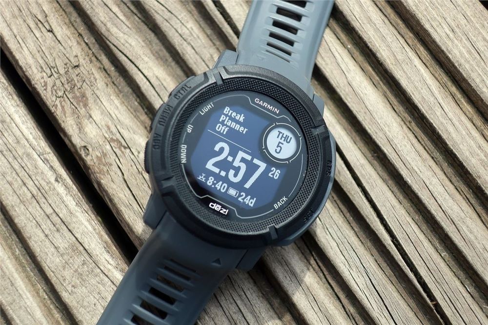 Продам Garmin Instinct Dezl Edition