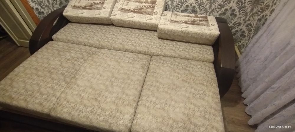Продам два дивана б/у