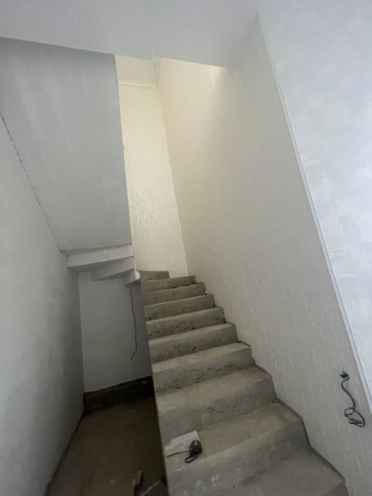 Уй сотилади. Абдурахмонда