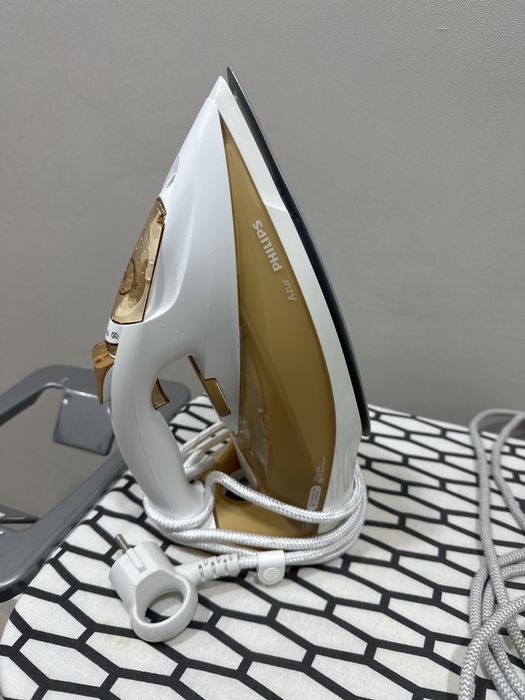 Продам утюг от бренда филипс,мало пользовалась, продам