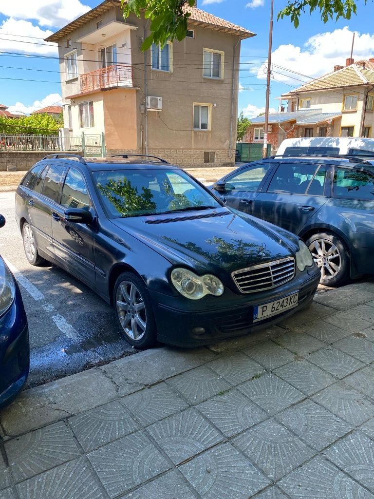 Продавам Мерцедес с230