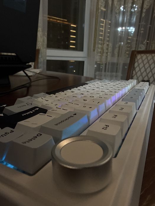 Продам игровую клавитуру