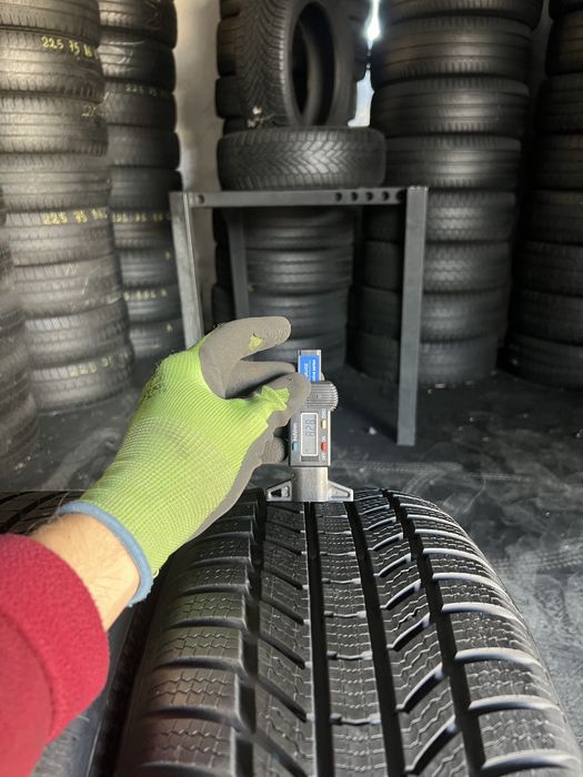 4 anvelope de iarna 215/55/17 Continental 8 mm DOT 2022!