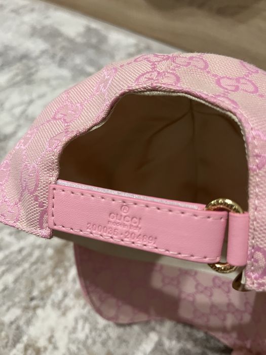 Шапка на  Gucci оригинална е