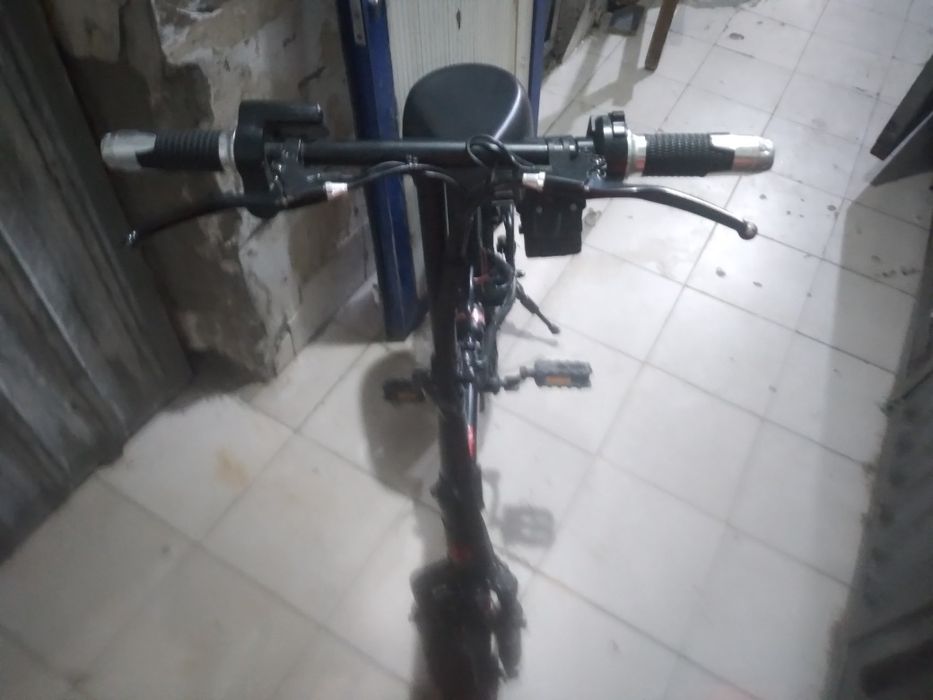 Здравствуйте продам электронный велосипед имя бройер