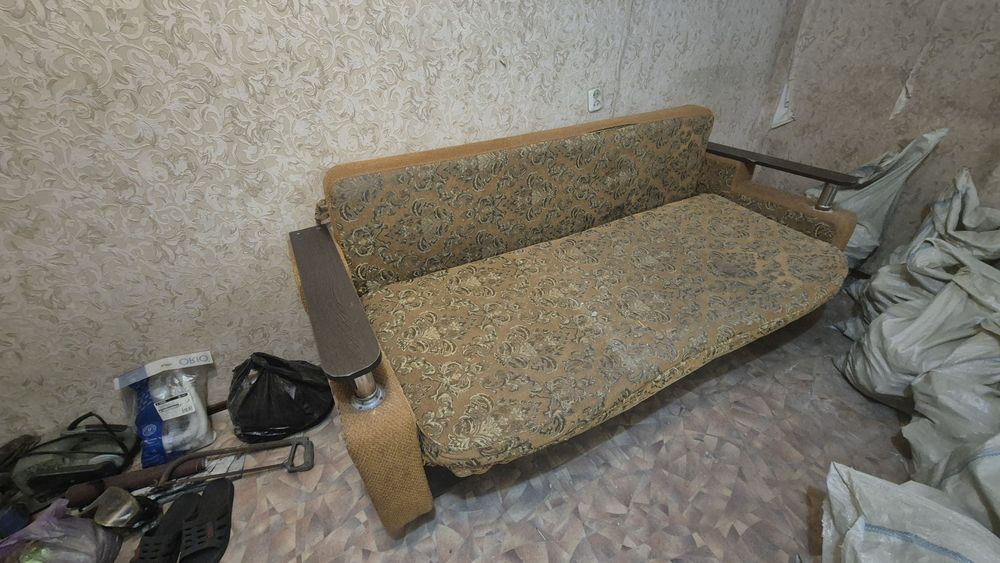 Отдам даром диван