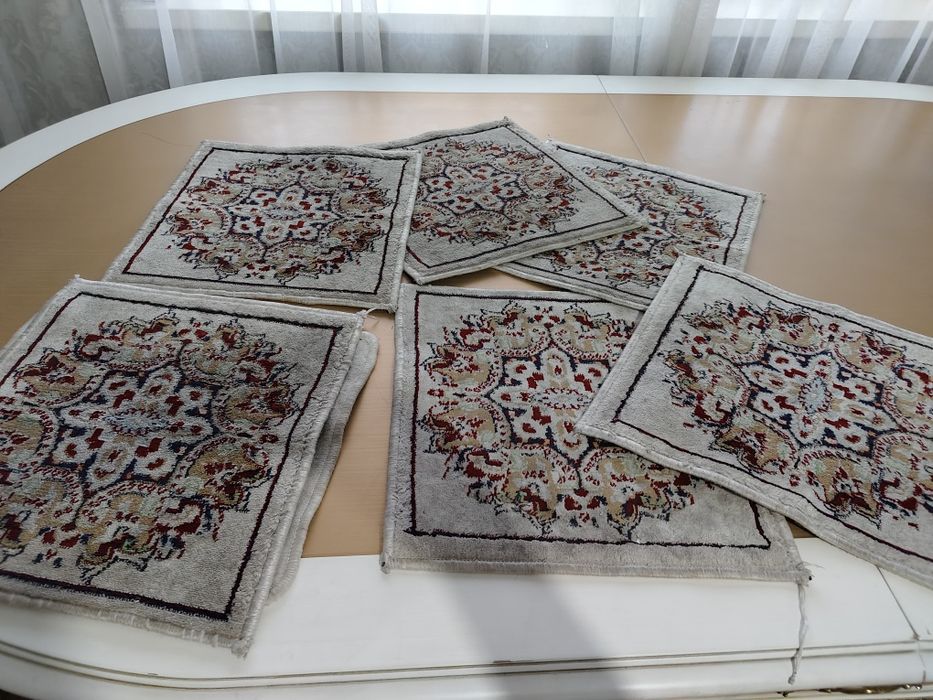 Коврики для стульев