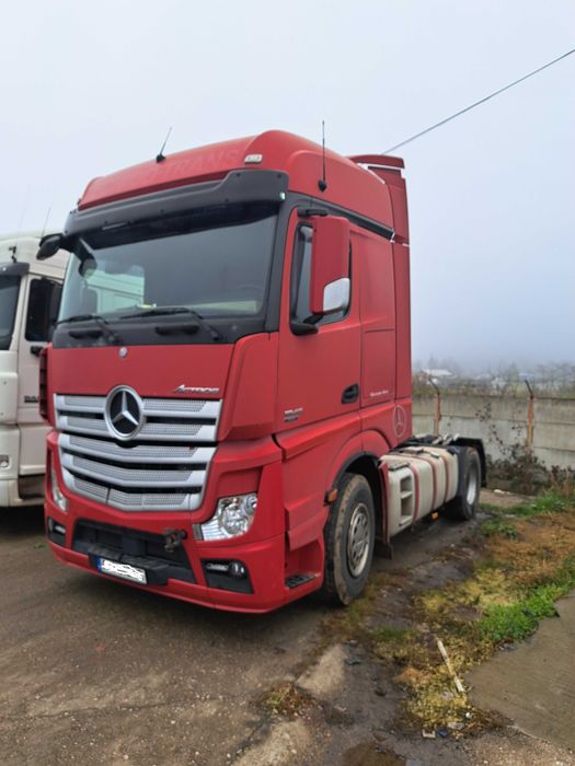 Desmembrez sau vand camioane Mercedes DAF si IVECO