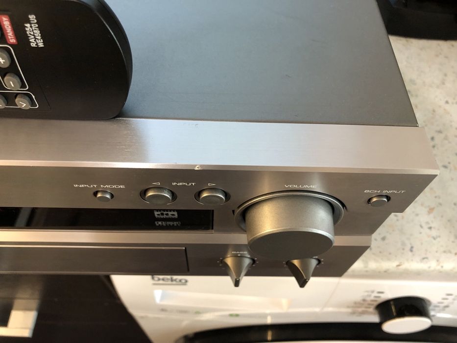 Yamaha RX-V800 resiver