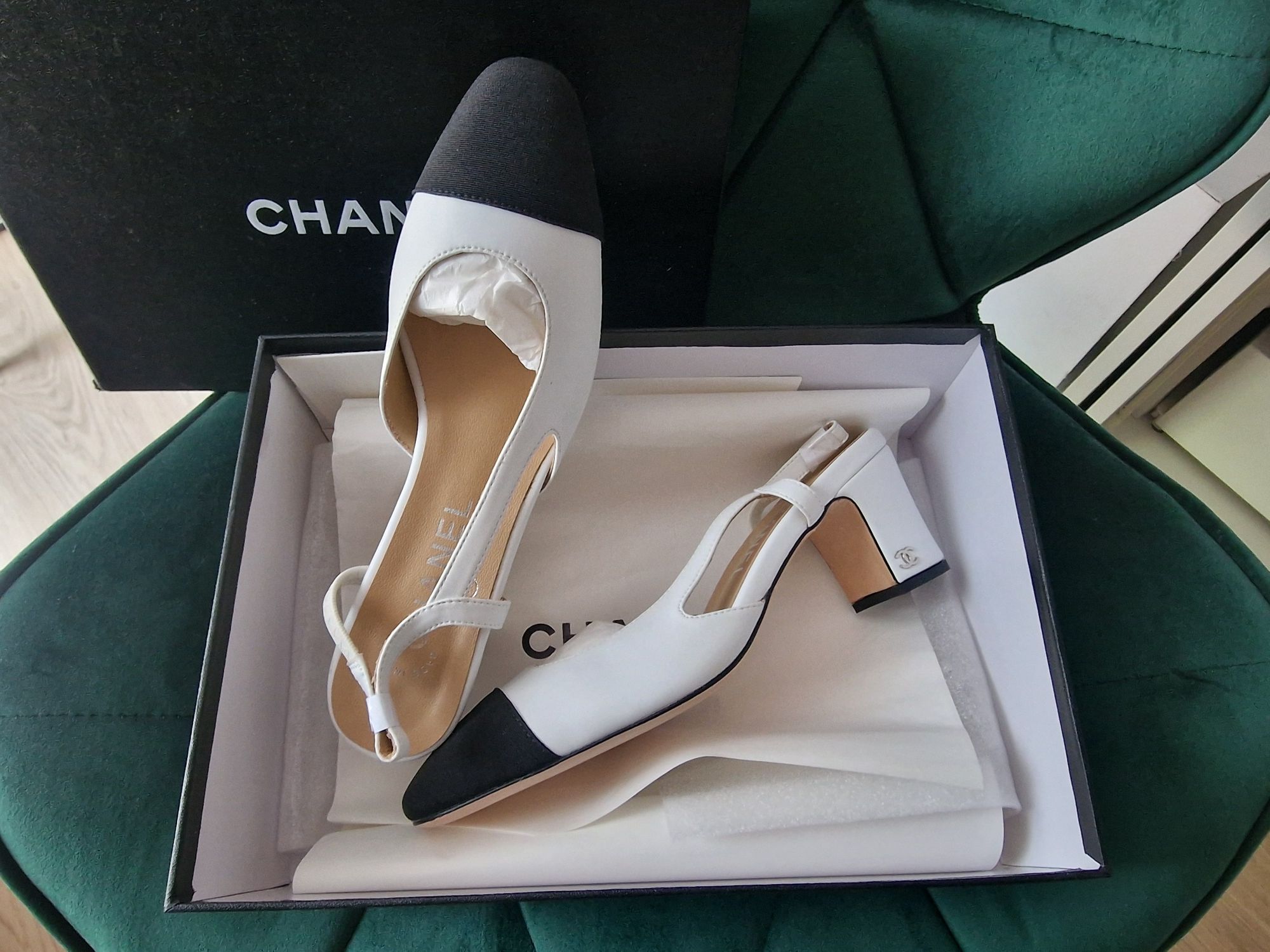 Chanel токчета бяла кожа