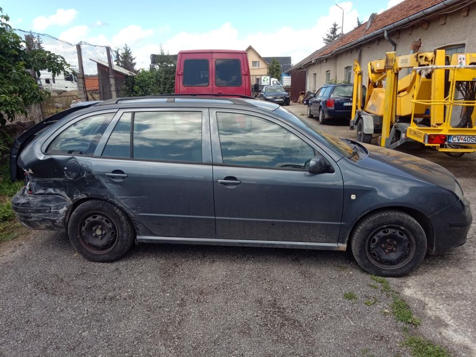 Skoda Fabia avariata - ptr piese