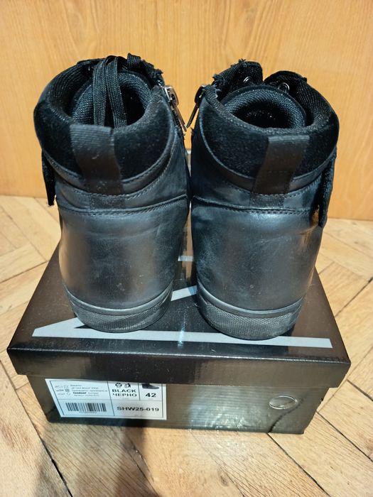 Мъжки боти от естествена кожа