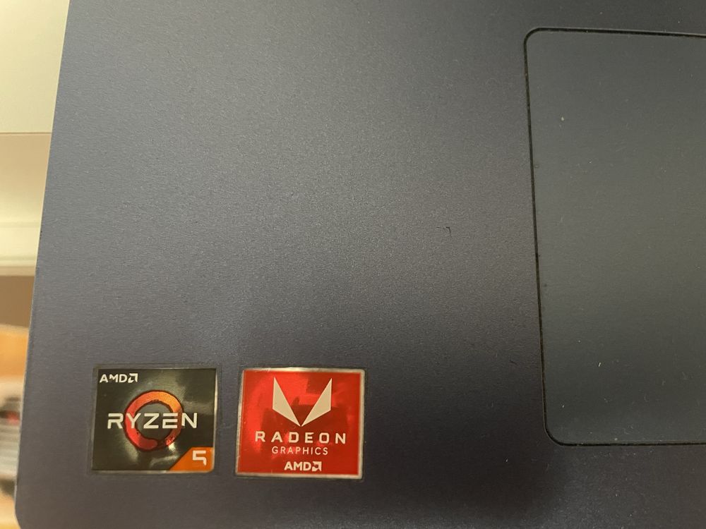 Lenovo IdeaPad 330s-15arr AMD Ryzen 5, placa de baza fisurata