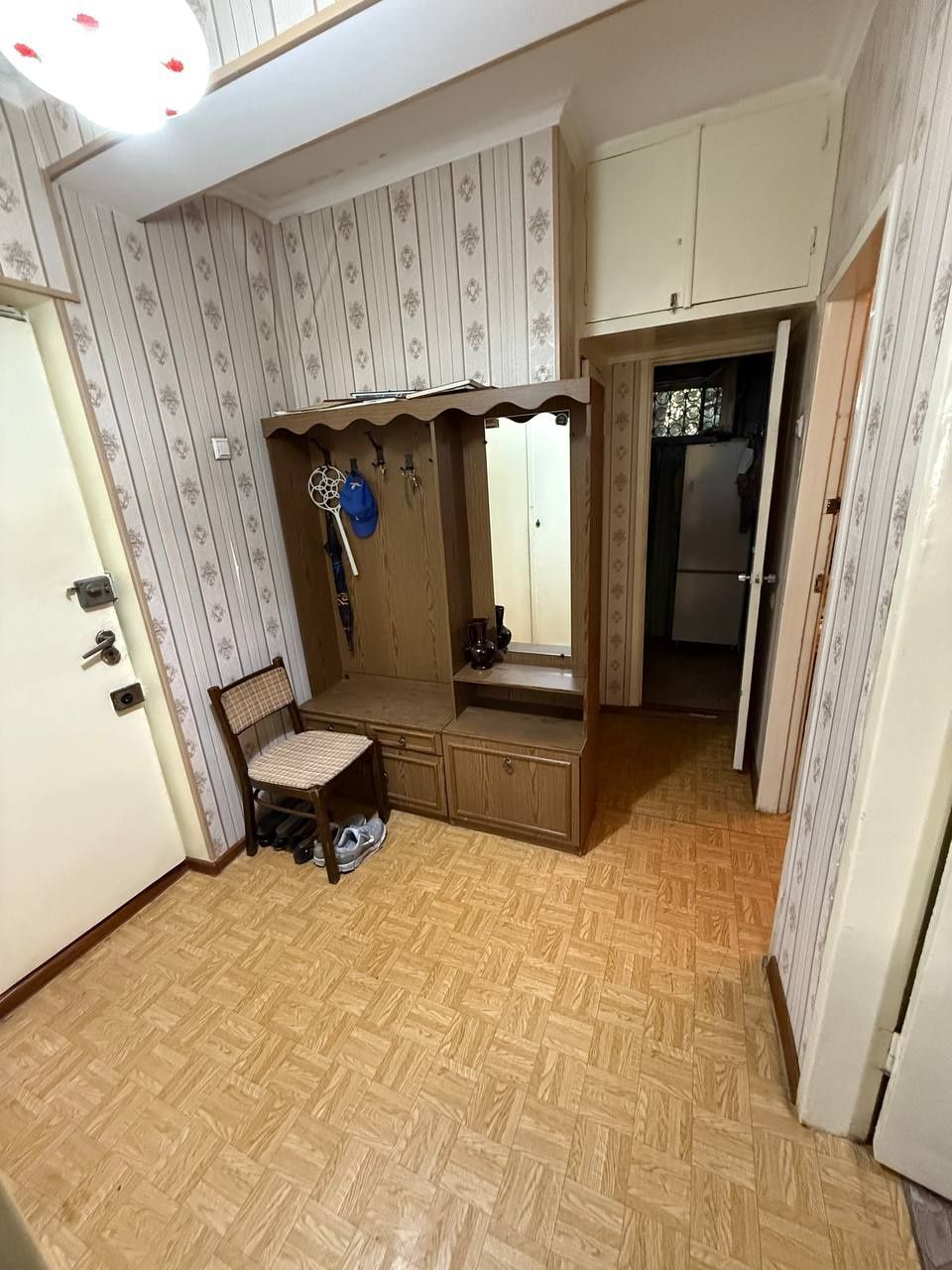 Квартира 2-3/1/4 Юнусабад 18 квартал,77 серия