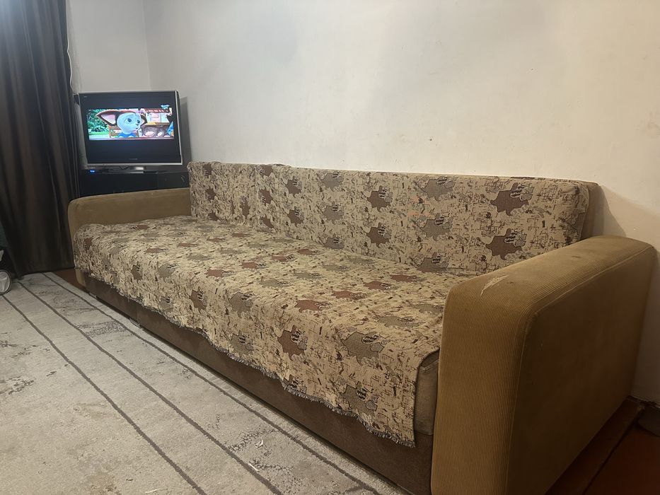 Диван хорошим состояние