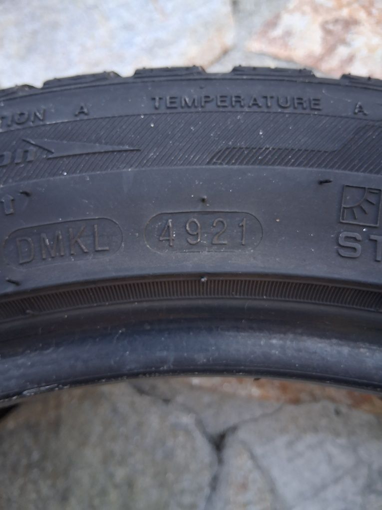 235 45 17 NEXEN 97V