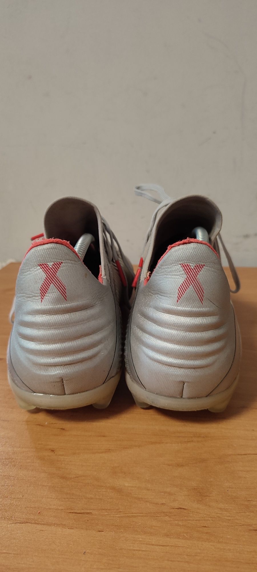 Adidas. Футболни бутонки. 48