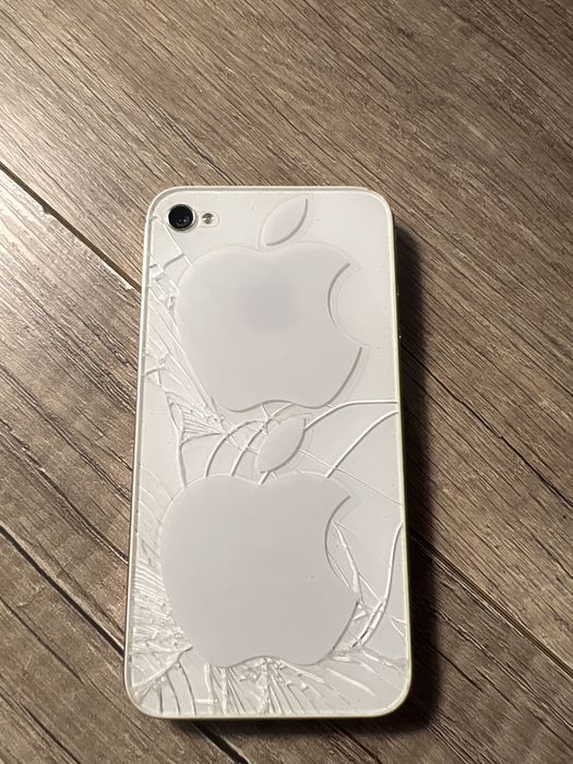 iPhone 4 s за части не може да се включи