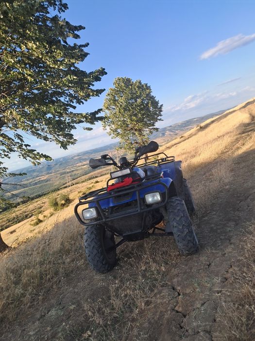 Vând atv linhai 300