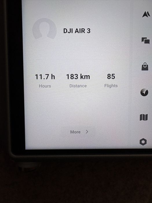 DJI AIR 3 fly more combo оставаща гаранция пълен комплект